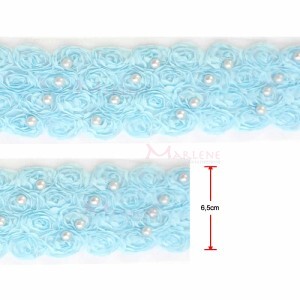 Passamanaria flor 4 fileiras com pérolas azul bebê por metro